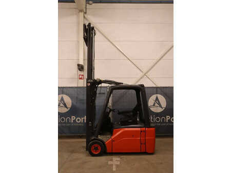 4-wiel elektrische heftrucks 2011  Linde E16L-01 (26)