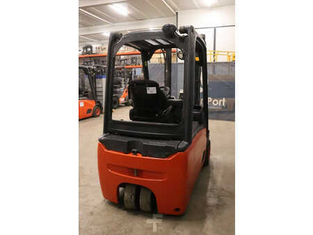 4-wiel elektrische heftrucks 2011  Linde E16L-01 (5)