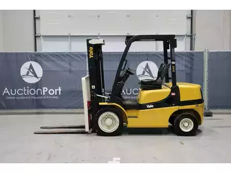 Carrelli elevatori diesel 2019  Yale GDP30MXE2195 (1)