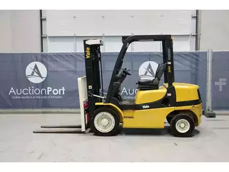 Carrelli elevatori diesel 2019  Yale GDP30MXE2195 (2)