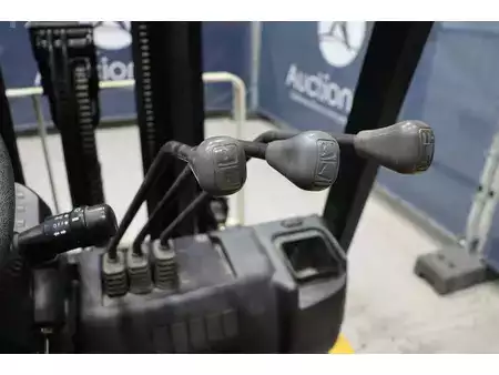 Carrelli elevatori diesel 2019  Yale GDP30MXE2195 (30)