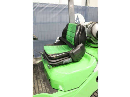 Carrelli elevatori GPL 2011  Cesab M315G (18)