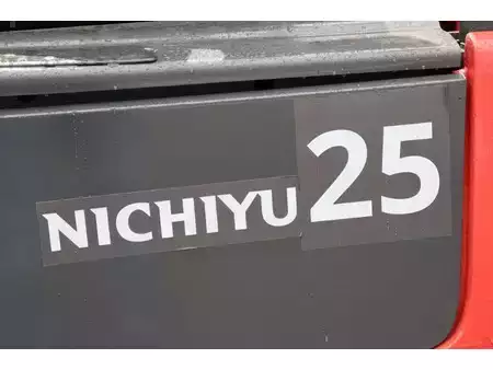 Chariots électriques à 4 roues - Nichiyu FB25PN (18)