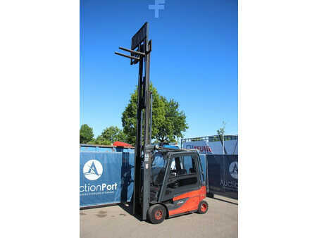 4-wiel elektrische heftrucks 2016  Linde E25L-01 (28)