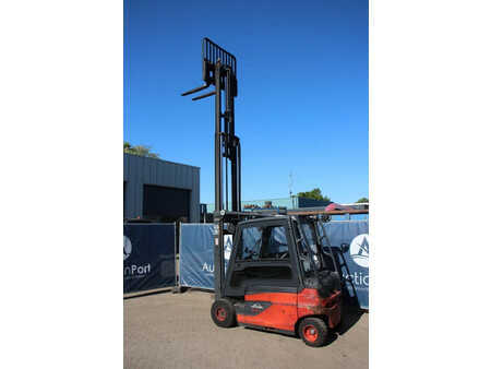 4-wiel elektrische heftrucks 2016  Linde E25L-01 (30)