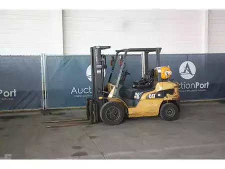LPG Forklifts 2008  CAT Lift Trucks GP30NT (1)