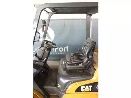 LPG Forklifts 2008  CAT Lift Trucks GP30NT (21)