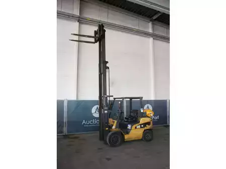 LPG Forklifts 2008  CAT Lift Trucks GP30NT (29)