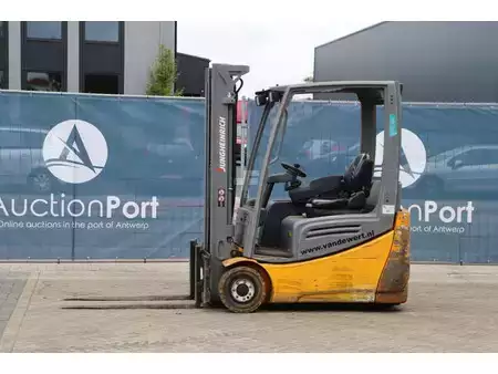 Eléctrico - 4 rodas 2016  Jungheinrich EFG 216k (1)
