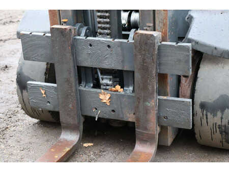 Treibgasstapler 2014  Linde H20T-02/600 (11)