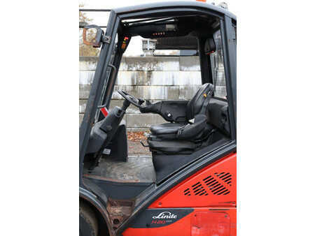 Treibgasstapler 2014  Linde H20T-02/600 (20)
