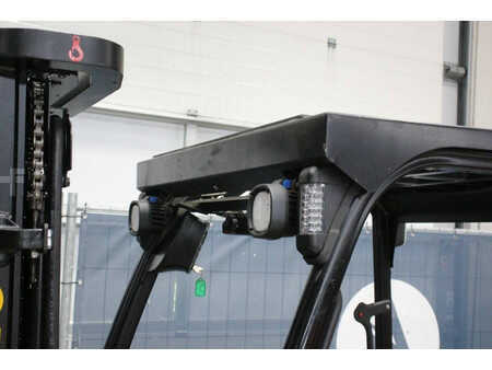 Eléctrica de 4 ruedas 2012  Yale ERP16VT SWB (14)