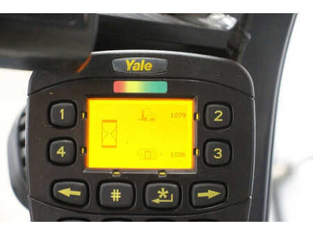 Eléctrica de 4 ruedas 2012  Yale ERP16VT SWB (26)