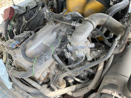 LPG heftrucks 2006  Yale GLP20SVX E2175 (14)