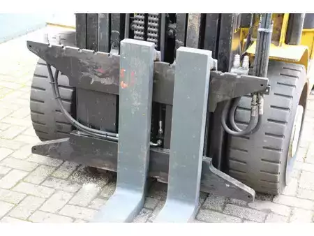 Gas truck 2010  Yale GLC70VX (10)