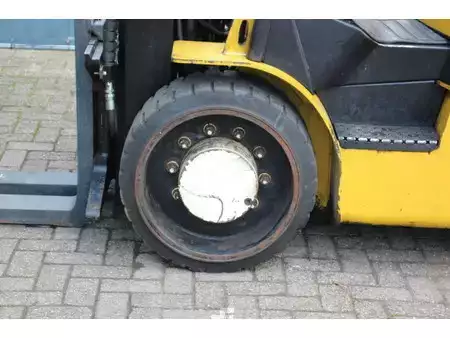 Gas truck 2010  Yale GLC70VX (13)