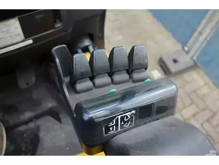 Gas truck 2010  Yale GLC70VX (24)