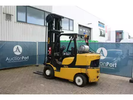 Gas truck 2010  Yale GLC70VX (3)