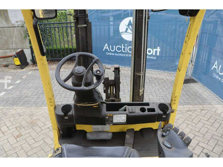 El truck - 4 hjulet 2011  Hyster J3.0XN (19)