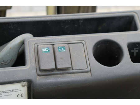 El truck - 4 hjulet 2011  Hyster J3.0XN (24)