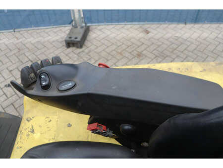 El truck - 4 hjulet 2011  Hyster J3.0XN (26)