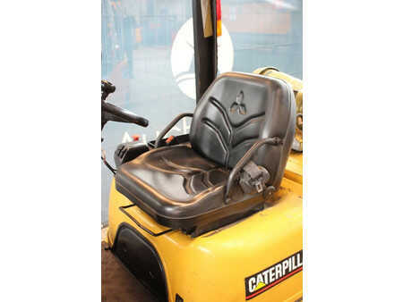 Empilhador a gás 2000  CAT Lift Trucks GP15K (24)