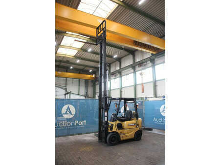 Empilhador a gás 2000  CAT Lift Trucks GP15K (28)