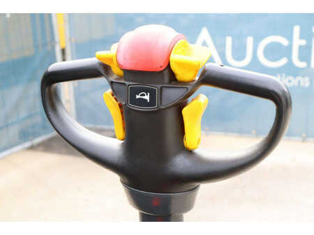 Ruční vysokozdvižný vozík 2004  OM CL 10.50 (15)