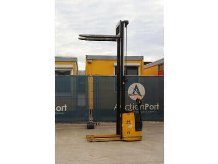 Ruční vysokozdvižný vozík 2004  OM CL 10.50 (24)