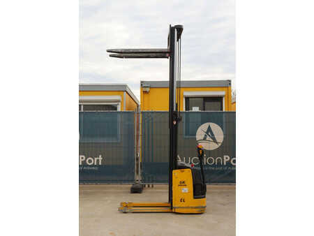 Ruční vysokozdvižný vozík 2004  OM CL 10.50 (25)