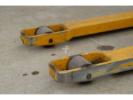 Ruční vysokozdvižný vozík 2004  OM CL 10.50 (28)