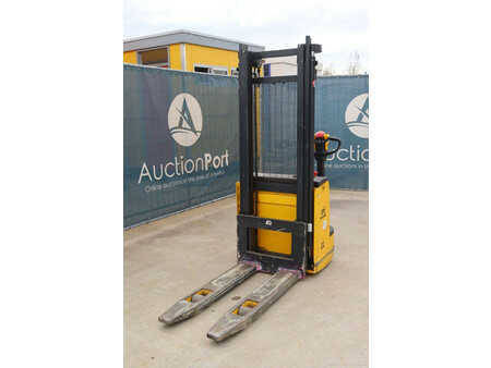 Ruční vysokozdvižný vozík 2004  OM CL 10.50 (9)