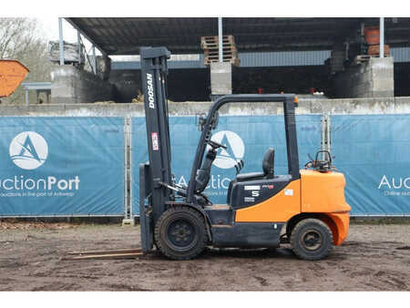 Carretilla elevadora diésel 2008  Doosan G35C (2)