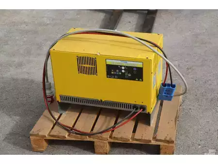 Carrelli elettrici 4 ruote 2004  Mitsubishi FB16RT (10)