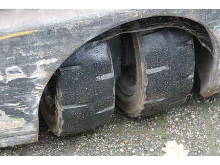 Elektromos 4 kerekű - Crown SC 3200 (16)