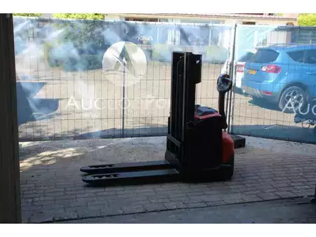 Stacker pedestre 2022  Toyota SWE200D (1)