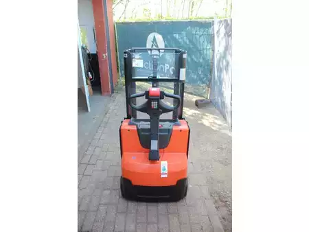 Stacker pedestre 2022  Toyota SWE200D (4)
