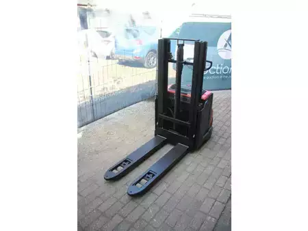 Stacker pedestre 2022  Toyota SWE200D (8)