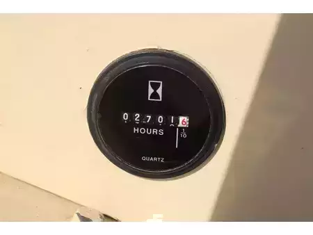 Nestekaasutrukki - Nissan PF02A20U (27)