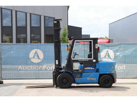 Carrelli elevatori diesel 2001  CAT Lift Trucks DP35K (1)