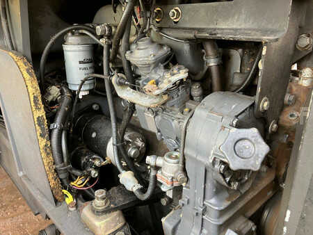 Telescopic forklift rigid 2003  New Holland LM410 (14)