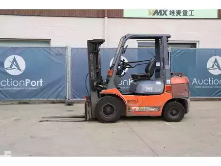 LPG heftrucks 2000  Toyota 42-7FGF25 (1)