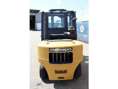 Diesel heftrucks 2002  Daewoo D40S-2 (5)