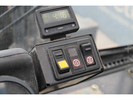 Carrelli elevatori diesel 2005  Linde H80D/900-03 (31)