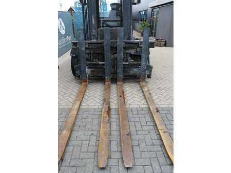 Carrelli elevatori diesel 2005  Linde H80D/900-03 (8)
