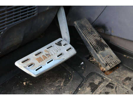 Teleskoplastare Rigid 2012  Manitou MLT 840-137 (24)