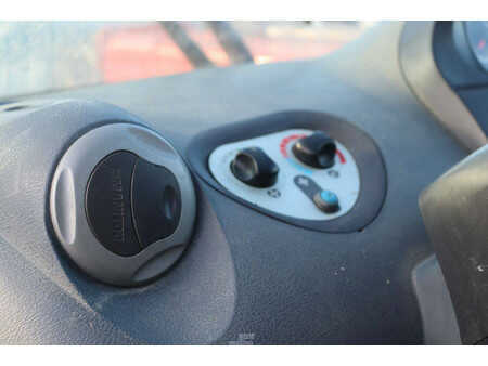 Teleskoplastare Rigid 2012  Manitou MLT 840-137 (25)