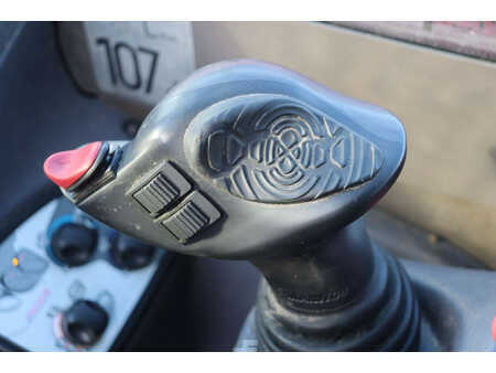 Teleskoplastare Rigid 2012  Manitou MLT 840-137 (29)