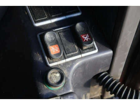 Teleskoplastare Rigid 2012  Manitou MLT 840-137 (36)