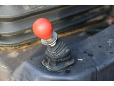 Teleskoplastare Rigid 2012  Manitou MLT 840-137 (37)